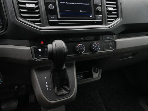 Volkswagen Crafter 30 2.0 TDI 140pk DSG L3H3 Highline Navi via App Camera Trekhaak Voorruitverwarming ActivLease financial lease