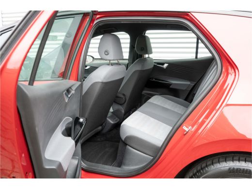 Volkswagen ID.3 Volkswagen Pure 45 kWh | Comfortpakket Plus| 18 inch | snelladen ActivLease financial lease