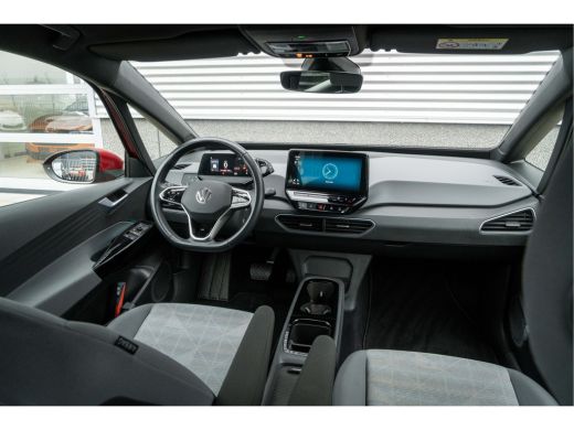 Volkswagen ID.3 Volkswagen Pure 45 kWh | Comfortpakket Plus| 18 inch | snelladen ActivLease financial lease