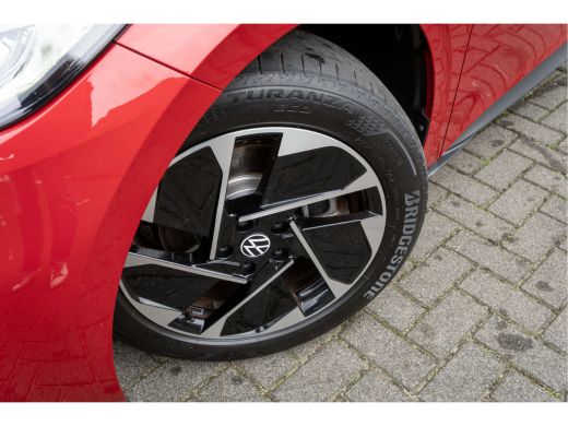 Volkswagen ID.3 Volkswagen Pure 45 kWh | Comfortpakket Plus| 18 inch | snelladen ActivLease financial lease