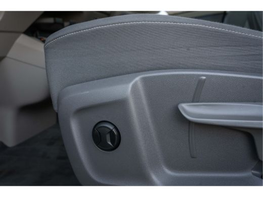 Volkswagen Multivan Volkswagen 1.4 eHybrid L2H1 Life Business | Trekhaak| Alarm| Pan-dak | 7 persoons| ActivLease financial lease