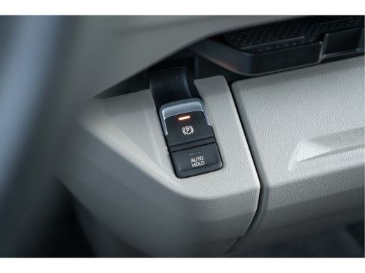 Volkswagen Multivan Volkswagen 1.4 eHybrid L2H1 Life Business | Trekhaak| Alarm| Pan-dak | 7 persoons| ActivLease financial lease