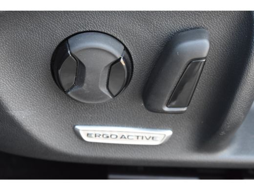 Volkswagen Passat Variant 1.5 eHybrid PHEV 204PK Elegance Business | PANORAMADAK | TREKHAAK ActivLease financial lease