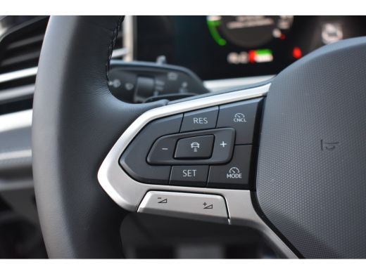 Volkswagen Passat Variant 1.5 eHybrid PHEV 204PK Elegance Business | PANORAMADAK | TREKHAAK ActivLease financial lease