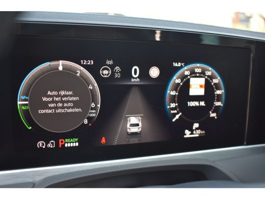 Volkswagen Passat Variant 1.5 eHybrid PHEV 204PK Elegance Business | PANORAMADAK | TREKHAAK ActivLease financial lease