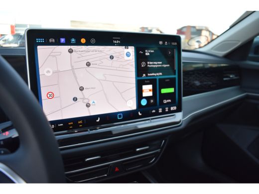 Volkswagen Passat Variant 1.5 eHybrid PHEV 204PK Elegance Business | PANORAMADAK | TREKHAAK ActivLease financial lease