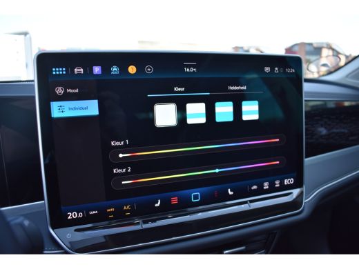 Volkswagen Passat Variant 1.5 eHybrid PHEV 204PK Elegance Business | PANORAMADAK | TREKHAAK ActivLease financial lease
