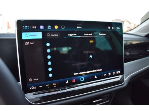 Volkswagen Passat Variant 1.5 eHybrid PHEV 204PK Elegance Business | PANORAMADAK | TREKHAAK ActivLease financial lease