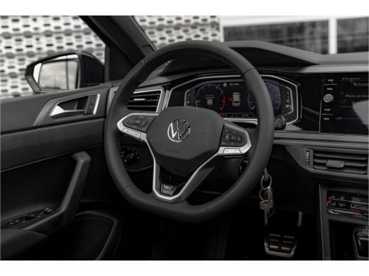 Volkswagen Polo 1.0 TSI R-Line Edition | Panoramadak | 17 inch LMV | Camera | Navi | Adapt. Cruise | ActivLease financial lease