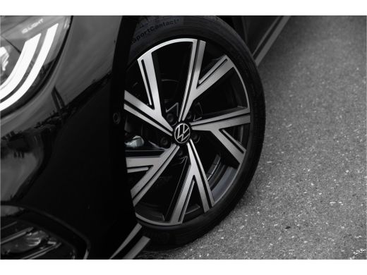 Volkswagen Polo 1.0 TSI R-Line Edition | Panoramadak | 17 inch LMV | Camera | Navi | Adapt. Cruise | ActivLease financial lease