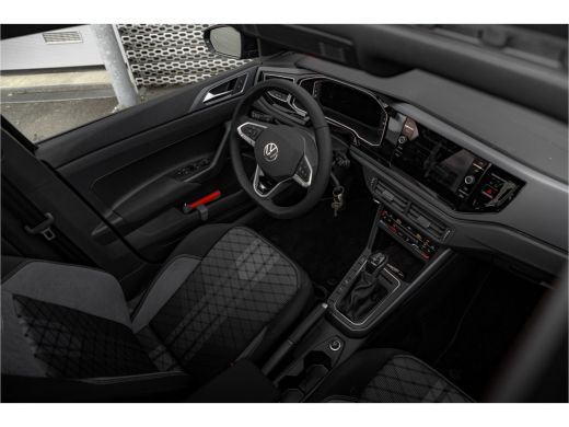 Volkswagen Polo 1.0 TSI R-Line Edition | Panoramadak | 17 inch LMV | Camera | Navi | Adapt. Cruise | ActivLease financial lease