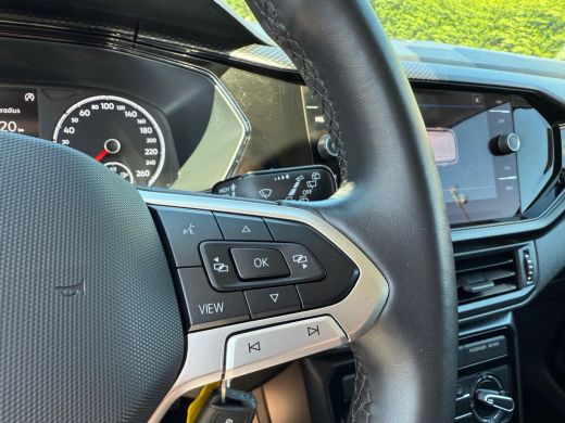 Volkswagen T-Cross 1.0 95PK TSI Life | ACC | Apple Carplay | Airco ActivLease financial lease