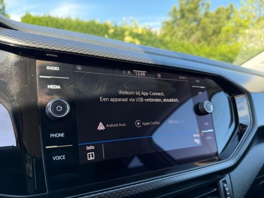 Volkswagen T-Cross 1.0 95PK TSI Life | ACC | Apple Carplay | Airco ActivLease financial lease