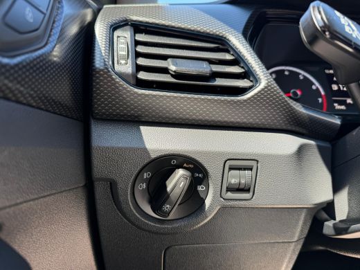 Volkswagen T-Cross 1.0 95PK TSI Life | ACC | Apple Carplay | Airco ActivLease financial lease