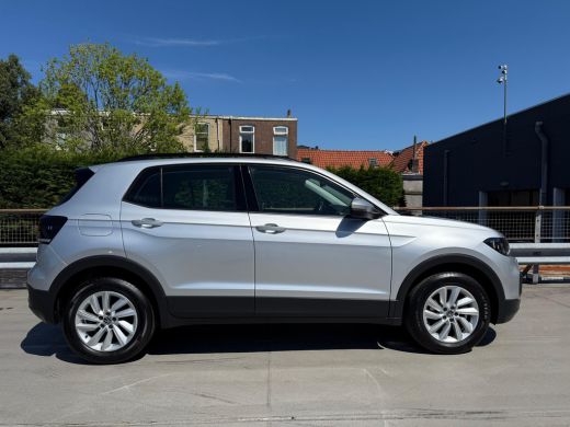 Volkswagen T-Cross 1.0 95PK TSI Life | ACC | Apple Carplay | Airco ActivLease financial lease