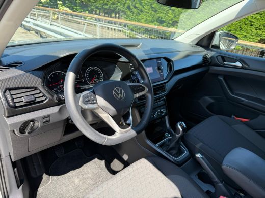 Volkswagen T-Cross 1.0 95PK TSI Life | ACC | Apple Carplay | Airco ActivLease financial lease