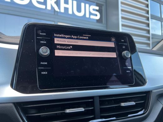 Volkswagen T-Roc 1.0 TSI Life 75 Edition | Achteruitrijcamera | Apple Carplay/Android Auto|telefoonintegratie prem... ActivLease financial lease