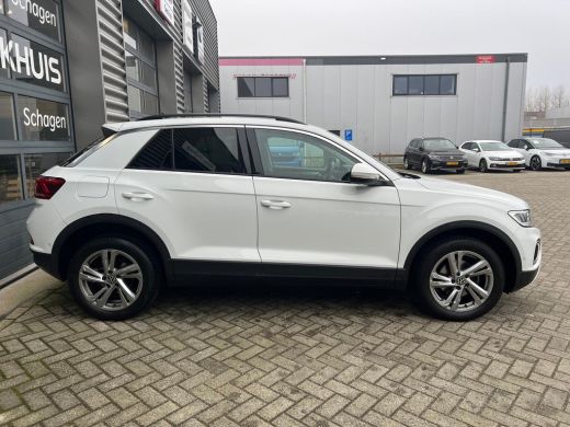 Volkswagen T-Roc 1.0 TSI Life 75 Edition | Achteruitrijcamera | Apple Carplay/Android Auto|telefoonintegratie prem... ActivLease financial lease
