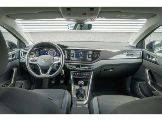 Volkswagen Taigo 1.0 TSI Life | 4seizoenenbanden| Climatronic | Parkeersensoren | ActivLease financial lease