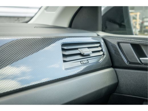 Volkswagen Taigo 1.0 TSI Life | 4seizoenenbanden| Climatronic | Parkeersensoren | ActivLease financial lease