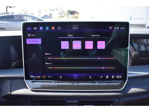 Volkswagen Tayron 1.5 eTSI R-Line Edition | Electronic climate controle | Elektrisch bedienbare achterklep | Elektr... ActivLease financial lease