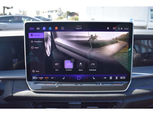 Volkswagen Tayron 1.5 eTSI R-Line Edition | Electronic climate controle | Elektrisch bedienbare achterklep | Elektr... ActivLease financial lease
