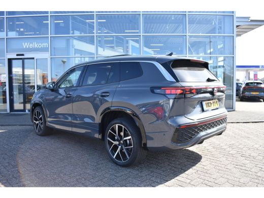 Volkswagen Tayron 1.5 eTSI R-Line Edition | Electronic climate controle | Elektrisch bedienbare achterklep | Elektr... ActivLease financial lease