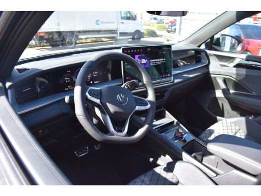 Volkswagen Tayron 1.5 eTSI R-Line Edition | Electronic climate controle | Elektrisch bedienbare achterklep | Elektr... ActivLease financial lease