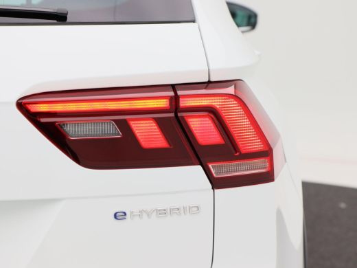 Volkswagen Tiguan 1.4 TSi 245 Pk eHybrid Automaat R-Line Business+ | Adaptive Cruise | Achteruitrijcamera | CarPlay... ActivLease financial lease