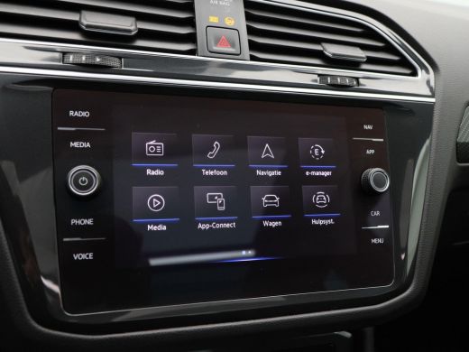 Volkswagen Tiguan 1.4 TSi 245 Pk eHybrid Automaat R-Line Business+ | Adaptive Cruise | Achteruitrijcamera | CarPlay... ActivLease financial lease
