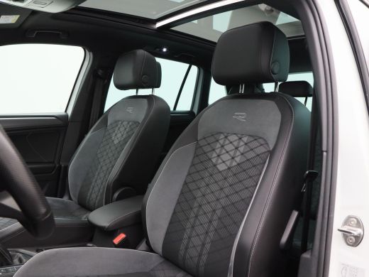 Volkswagen Tiguan 1.4 TSi 245 Pk eHybrid Automaat R-Line Business+ | Adaptive Cruise | Achteruitrijcamera | CarPlay... ActivLease financial lease