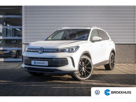 Volkswagen Tiguan Volkswagen 1.5 eHybrid 204PK PHEV Life Edition | Pan-dak | Assistant | Design| Comfort | Trekhaak | Volkswagen Tiguan Volkswagen 1.5 eHybrid 204PK PHEV Life Edition | Pan-dak | Assistant | Design| Comfort | Trekhaak |
