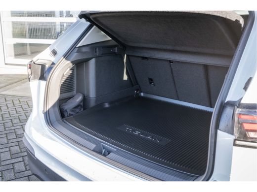 Volkswagen Tiguan Volkswagen 1.5 eHybrid 204PK PHEV Life Edition | Pan-dak | Assistant | Design| Comfort | Trekhaak | ActivLease financial lease