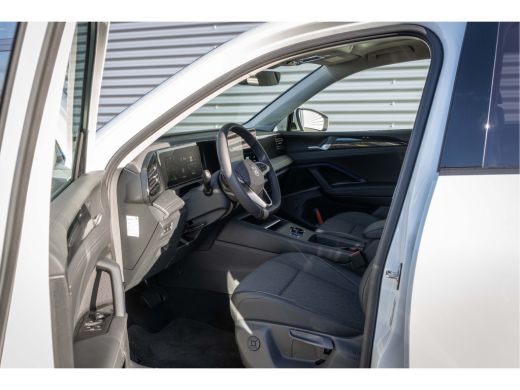 Volkswagen Tiguan Volkswagen 1.5 eHybrid 204PK PHEV Life Edition | Pan-dak | Assistant | Design| Comfort | Trekhaak | ActivLease financial lease