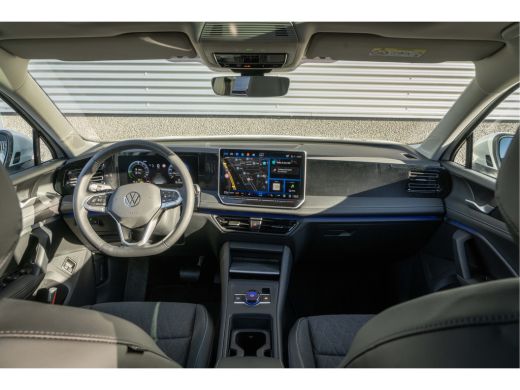 Volkswagen Tiguan Volkswagen 1.5 eHybrid 204PK PHEV Life Edition | Pan-dak | Assistant | Design| Comfort | Trekhaak | ActivLease financial lease