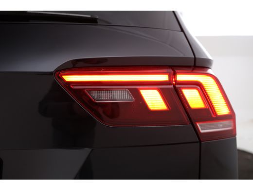 Volkswagen Tiguan Allspace 1.5 TSI Comfortline Business 7pers. Trekhaak, Leer, 360 Camera, Panoramadak, Stoelverwarming, Mem... ActivLease financial lease