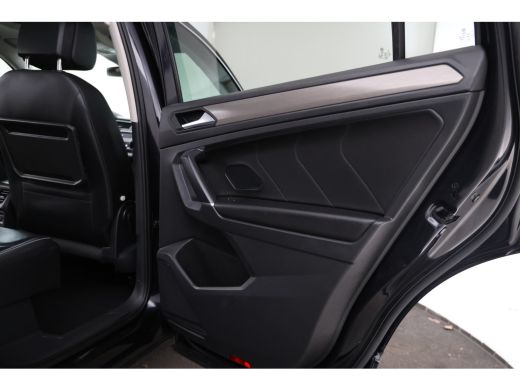 Volkswagen Tiguan Allspace 1.5 TSI Comfortline Business 7pers. Trekhaak, Leer, 360 Camera, Panoramadak, Stoelverwarming, Mem... ActivLease financial lease