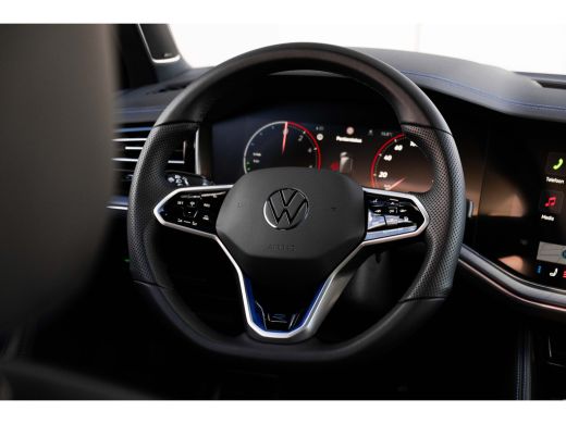 Volkswagen Touareg Volkswagen 3.0 TSi 462PK eHybrid 4MOTION R | NIEUW MODEL |  Luchtvering | Nachtzicht | Stoelverwa... ActivLease financial lease