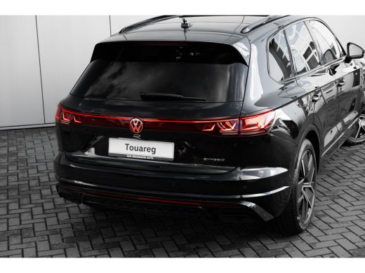 Volkswagen Touareg Volkswagen 3.0 TSi 462PK eHybrid 4MOTION R | NIEUW MODEL |  Luchtvering | Nachtzicht | Stoelverwa... ActivLease financial lease