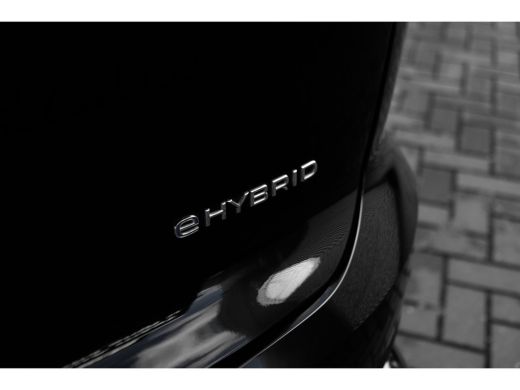 Volkswagen Touareg Volkswagen 3.0 TSi 462PK eHybrid 4MOTION R | NIEUW MODEL |  Luchtvering | Nachtzicht | Stoelverwa... ActivLease financial lease