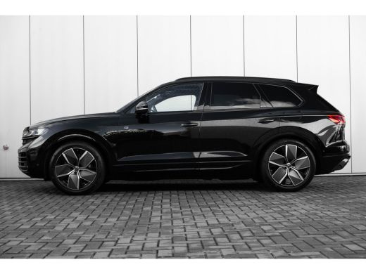 Volkswagen Touareg Volkswagen 3.0 TSi 462PK eHybrid 4MOTION R | NIEUW MODEL |  Luchtvering | Nachtzicht | Stoelverwa... ActivLease financial lease