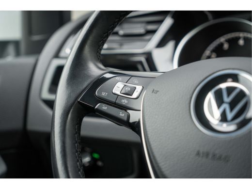 Volkswagen Touran 1.5 TSI 150PK DSG Highline 7p | Trekhaak| stoel+stuurverwarming| App connect| ActivLease financial lease