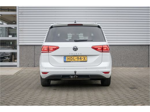 Volkswagen Touran 1.5 TSI 150PK DSG Highline 7p | Trekhaak| stoel+stuurverwarming| App connect| ActivLease financial lease
