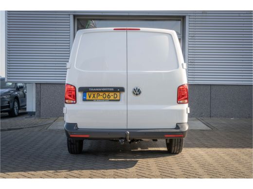 Volkswagen Transporter Volkswagen 2.0 TDI L1H1 28 Comfortline | Trekhaak | Navigatie | Cruise control | ActivLease financial lease
