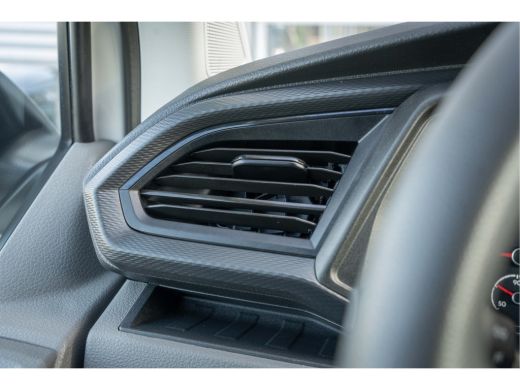 Volkswagen Transporter Volkswagen 2.0 TDI L1H1 28 Comfortline | Trekhaak | Navigatie | Cruise control | ActivLease financial lease