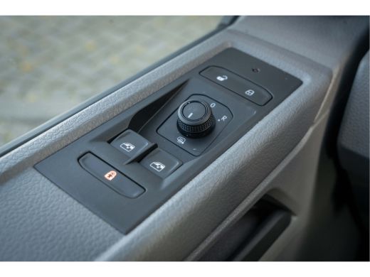 Volkswagen Transporter Volkswagen 2.0 TDI L1H1 28 Comfortline | Trekhaak | Navigatie | Cruise control | ActivLease financial lease