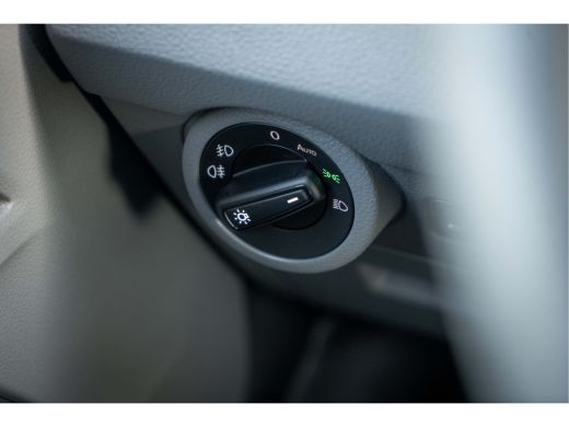Volkswagen Transporter Volkswagen 2.0 TDI L1H1 28 Comfortline | Trekhaak | Navigatie | Cruise control | ActivLease financial lease