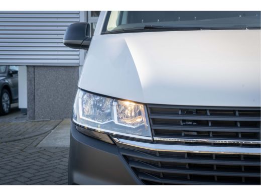 Volkswagen Transporter Volkswagen 2.0 TDI L1H1 28 Comfortline | Trekhaak | Navigatie | Cruise control | ActivLease financial lease