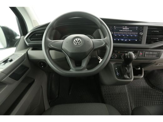 Volkswagen Transporter 2.0 TDI L2H1 150PK Automaat Airco Carplay Cruise DSG PDC 3 Persoons Elektrpakket ActivLease financial lease