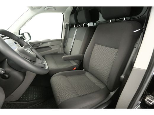 Volkswagen Transporter 2.0 TDI L2H1 150PK Automaat Airco Carplay Cruise DSG PDC 3 Persoons Elektrpakket ActivLease financial lease